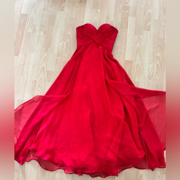 Elegant Red Strapless Evening Gown B'DAZZLE BY ALYCE size 0 - Picture 8 of 12